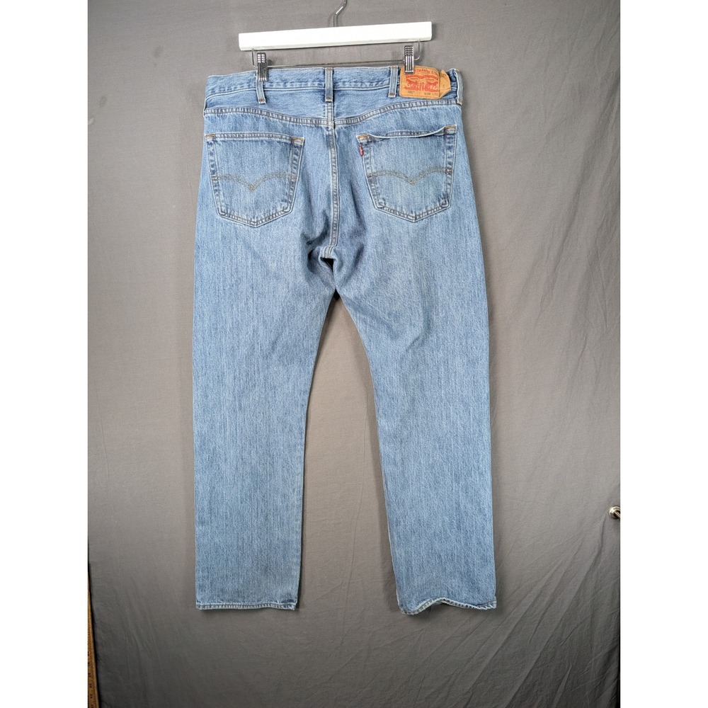 Levi's‎ 501 Original Fit Mens Jeans Light Wash Denim Blue 38x32 Button Fly 5475